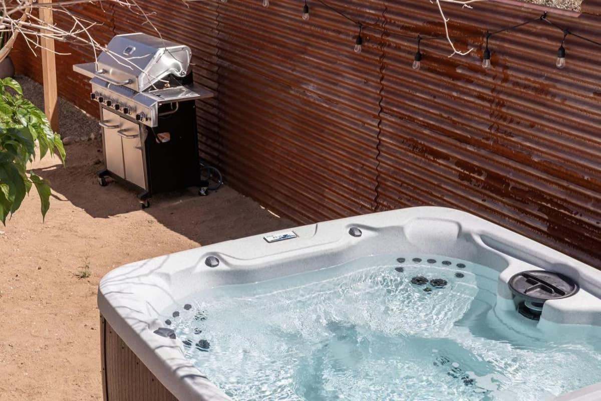 Joshua Tree - Le Tout Petit W Hot Tub ภายนอก รูปภาพ