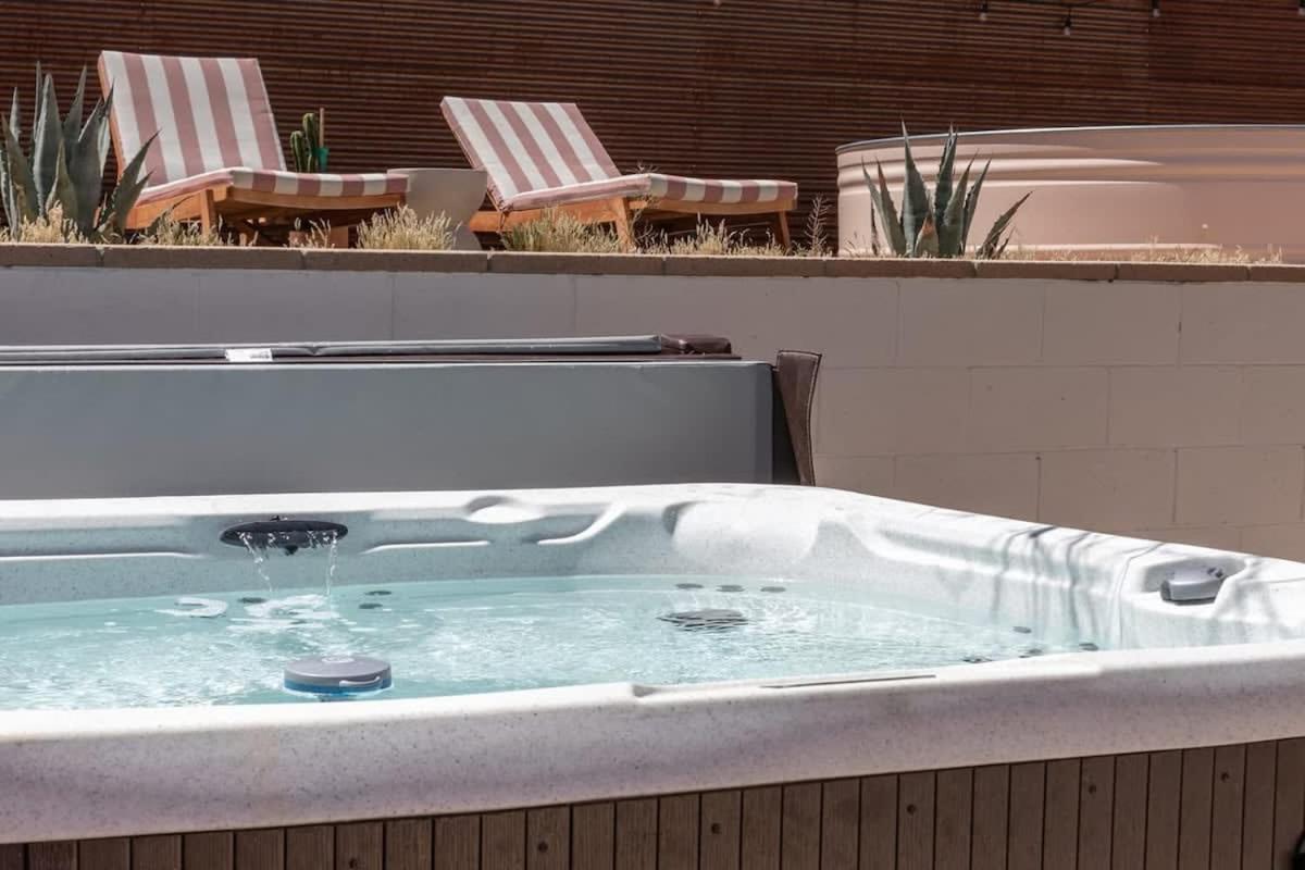 Joshua Tree - Le Tout Petit W Hot Tub ภายนอก รูปภาพ