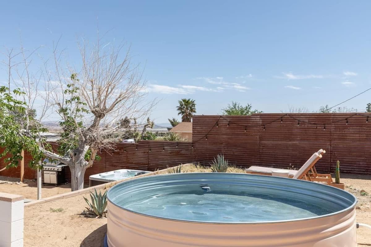 Joshua Tree - Le Tout Petit W Hot Tub ภายนอก รูปภาพ